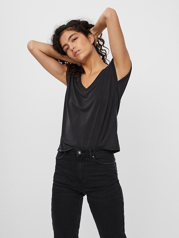 

Футболка Vero Moda, черный