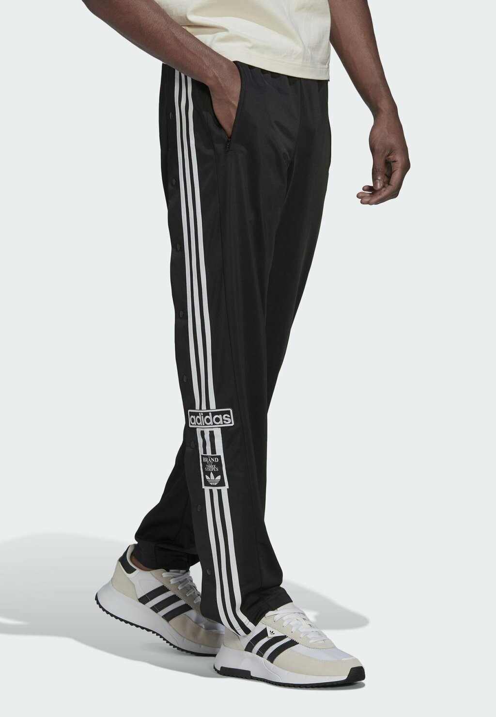 

Спортивные брюки adidas Originals, черный