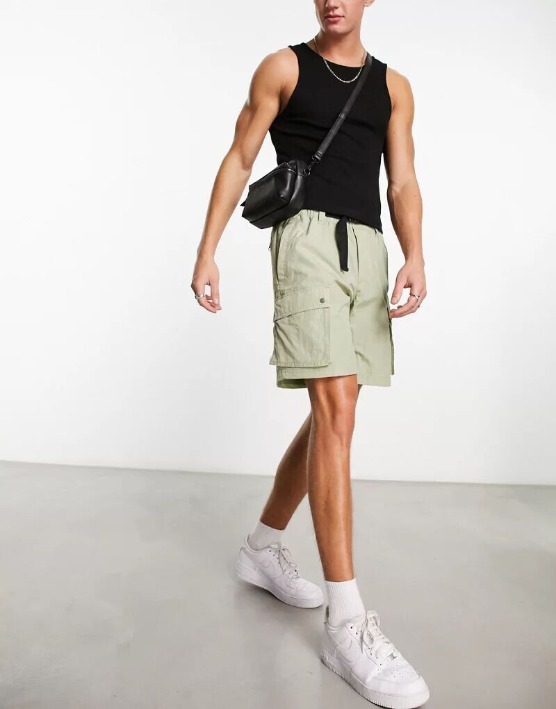 

Мятые шорты цвета хаки Columbia Doverwood, эксклюзивно для ASOS