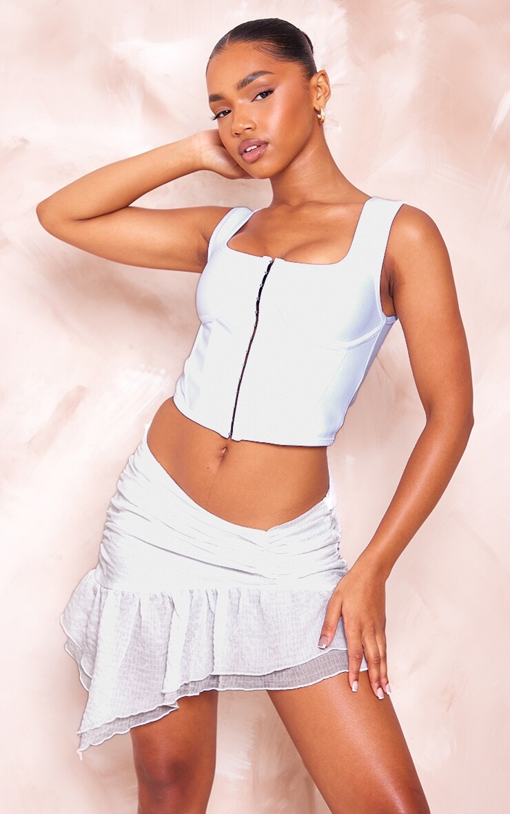 

PrettyLittleThing Белый корсет с квадратным вырезом и крючками для повязок