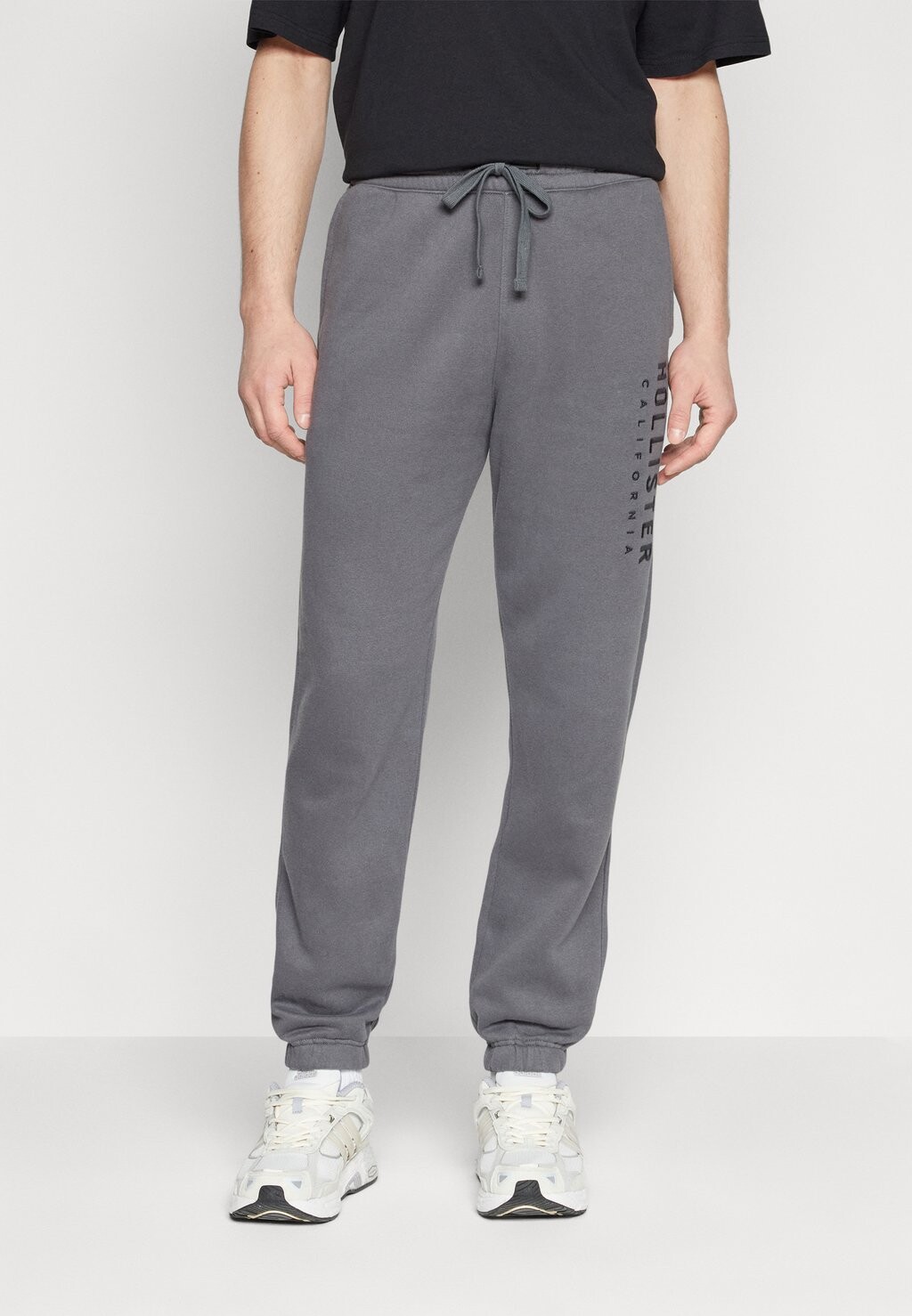 

Спортивные брюки Tech Logo Cinch 2 Pack Hollister Co., цвет grey/black