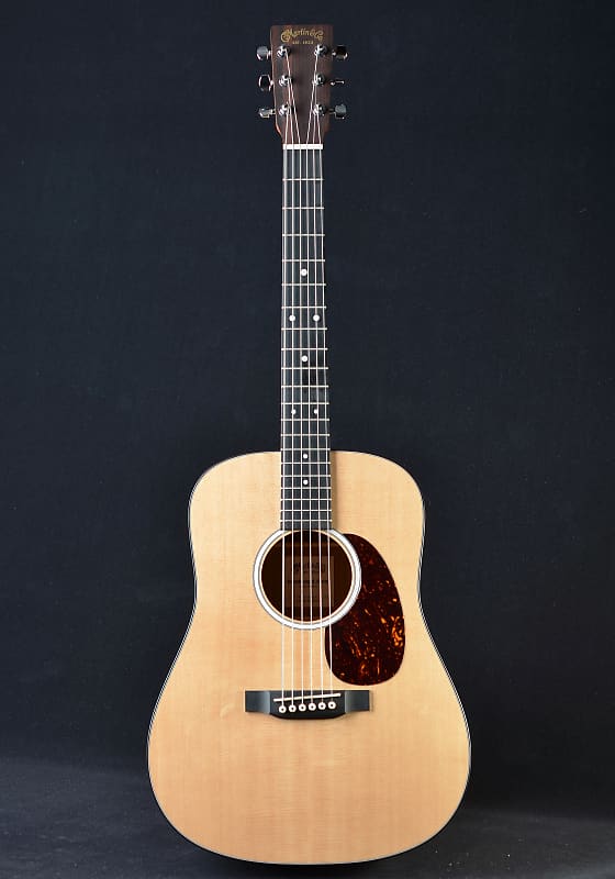 Акустическая гитара Martin DJR-10E Dreadnought Junior Natural