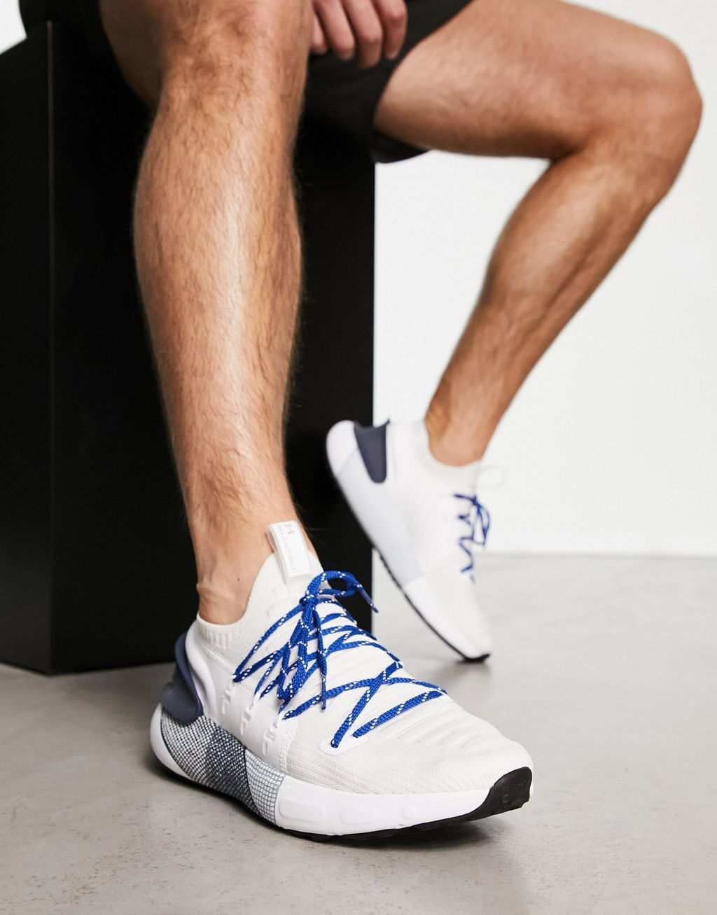 

Бело-синие кроссовки Under Armour Running HOVR Phantom 3 RFLCT