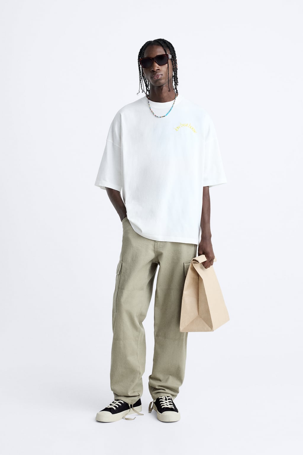 

Футболка с вышитым слоганом ZARA, белый