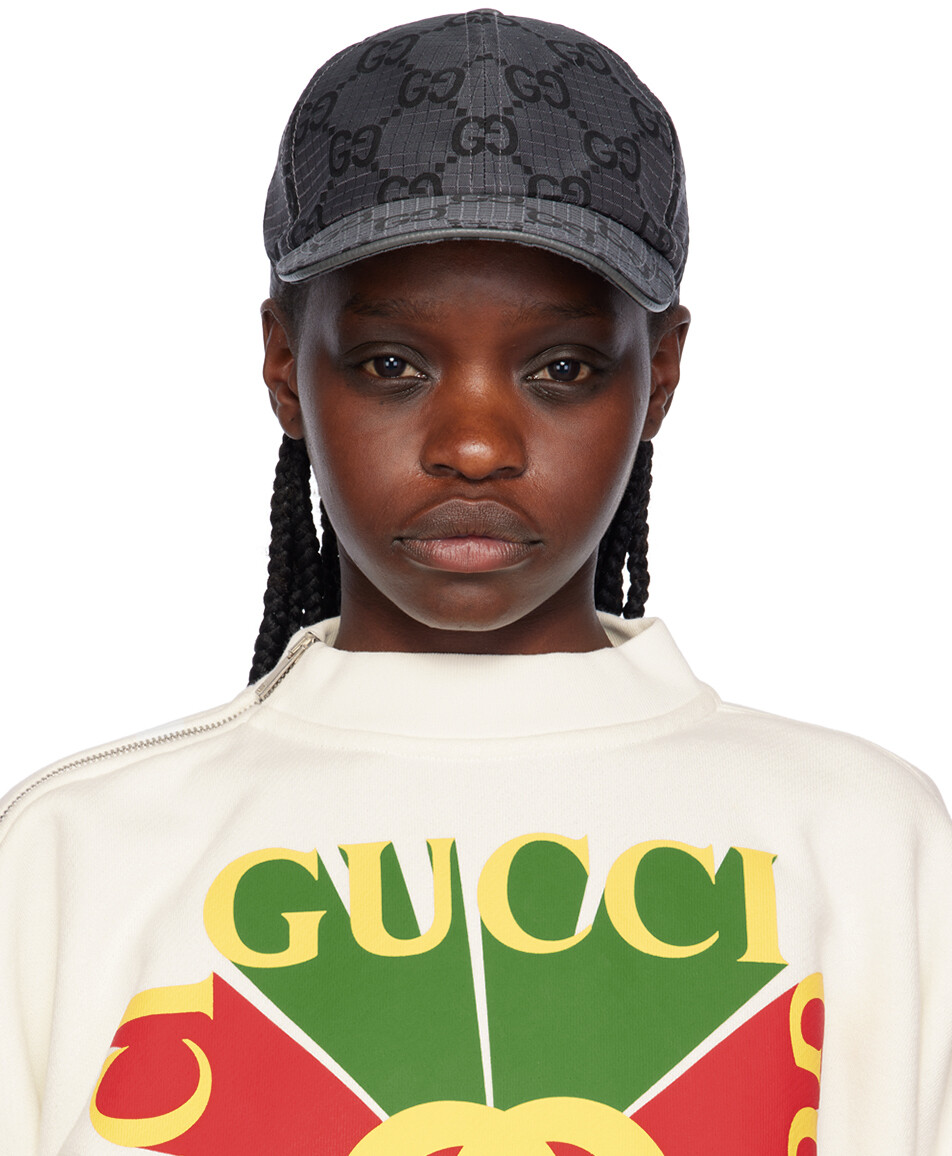 

Серая кепка с узором GG Gucci