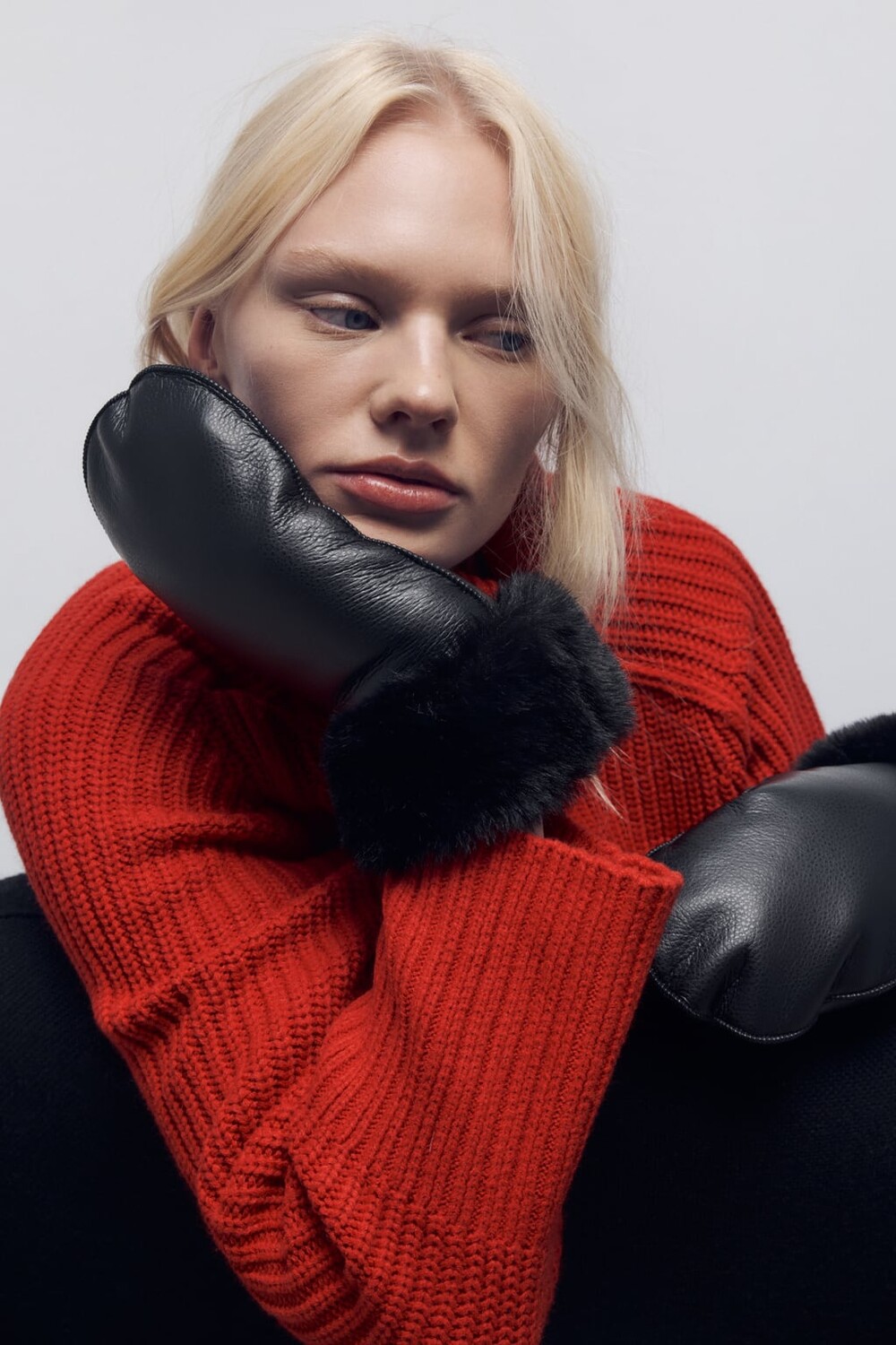 

Варежки из искусственной кожи ZARA, черный