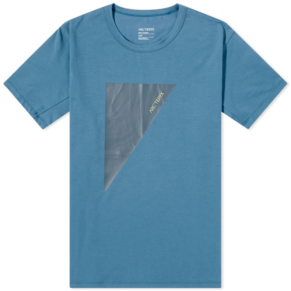 

Футболка Arcteryx Captive Arc'posстрофe Word