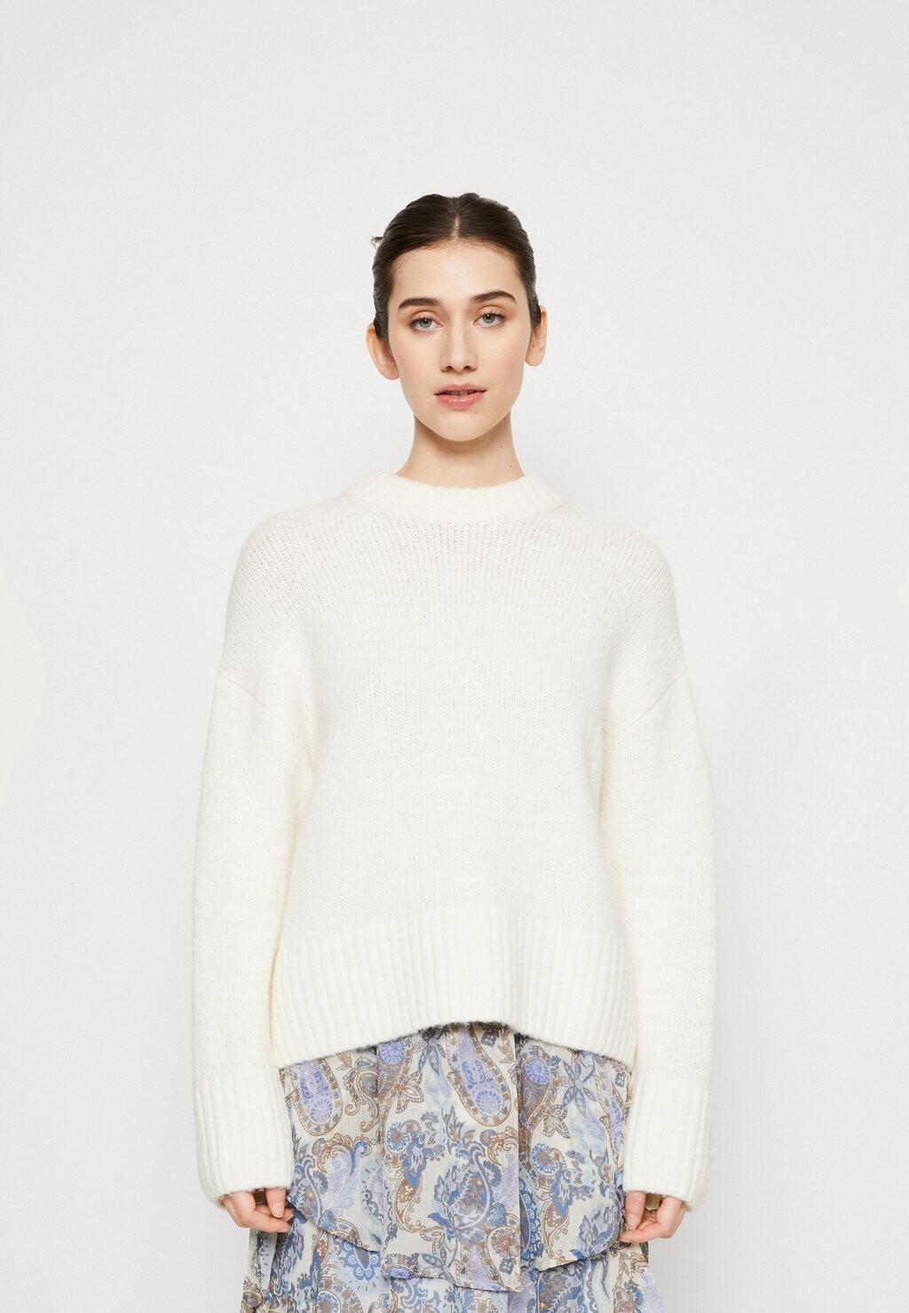 

Джемпер Gina Tricot