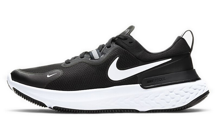 

Nike React Miler Черный