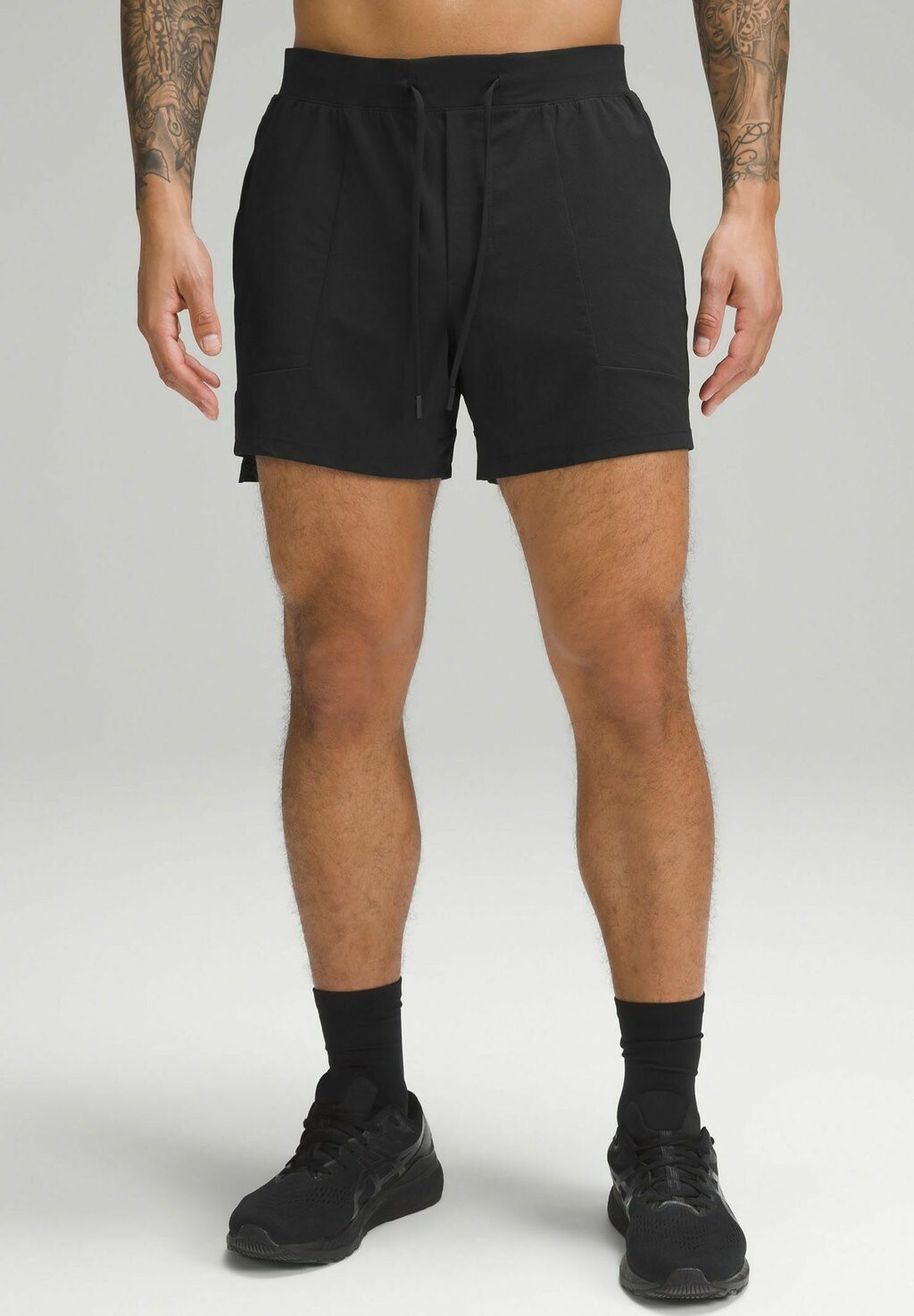 

Спортивные шорты lululemon