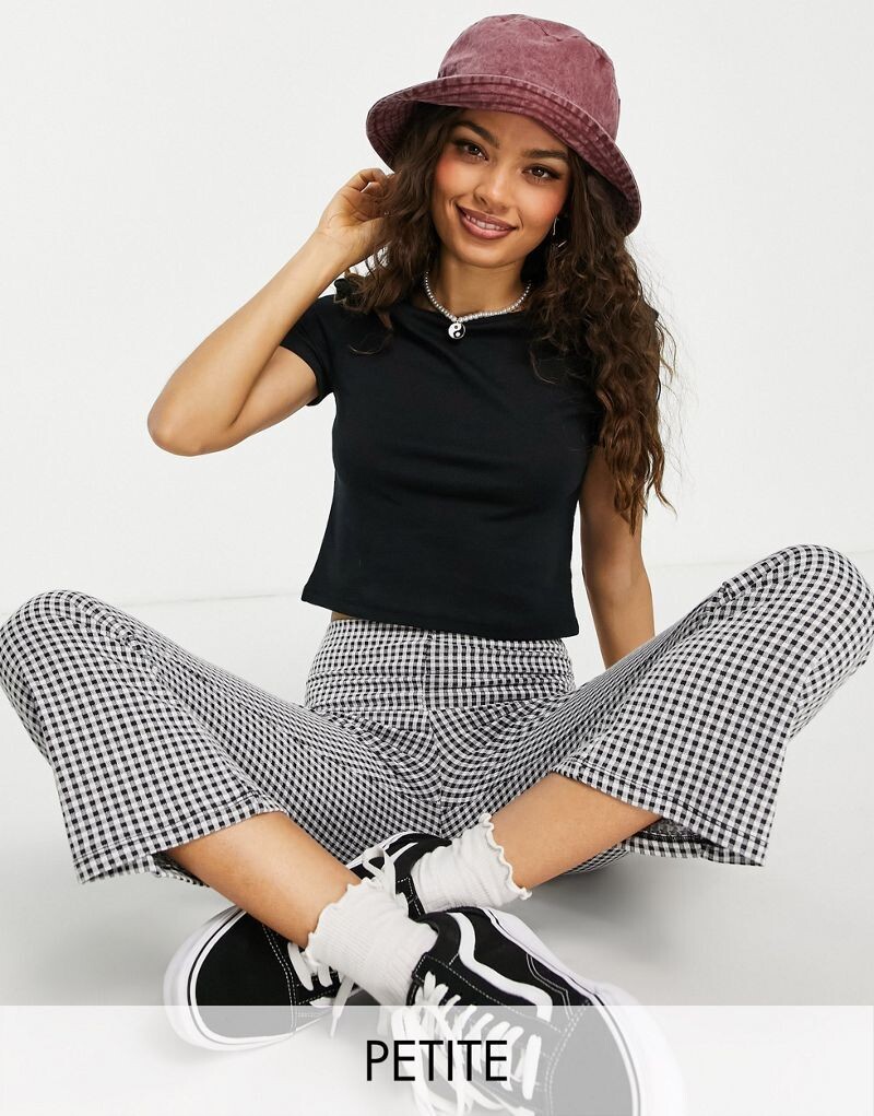 

Черная повседневная футболка Topshop