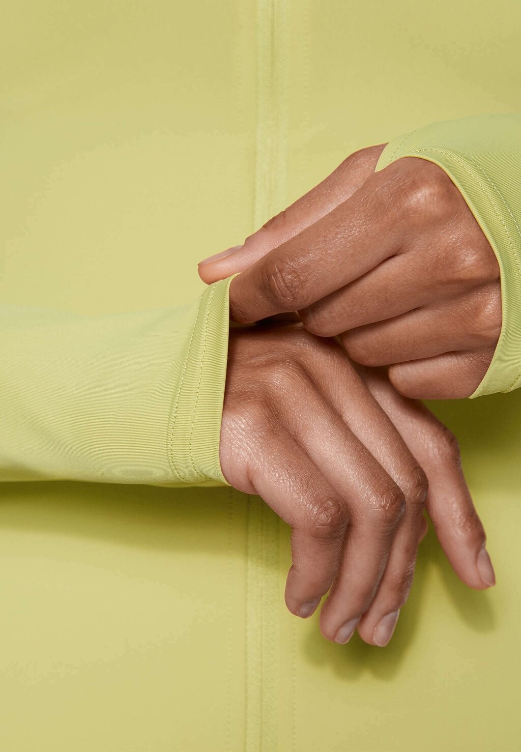 

Тренировочная куртка COOL TOUCH HOODED TECHNICAL OYSHO, светло-зеленый