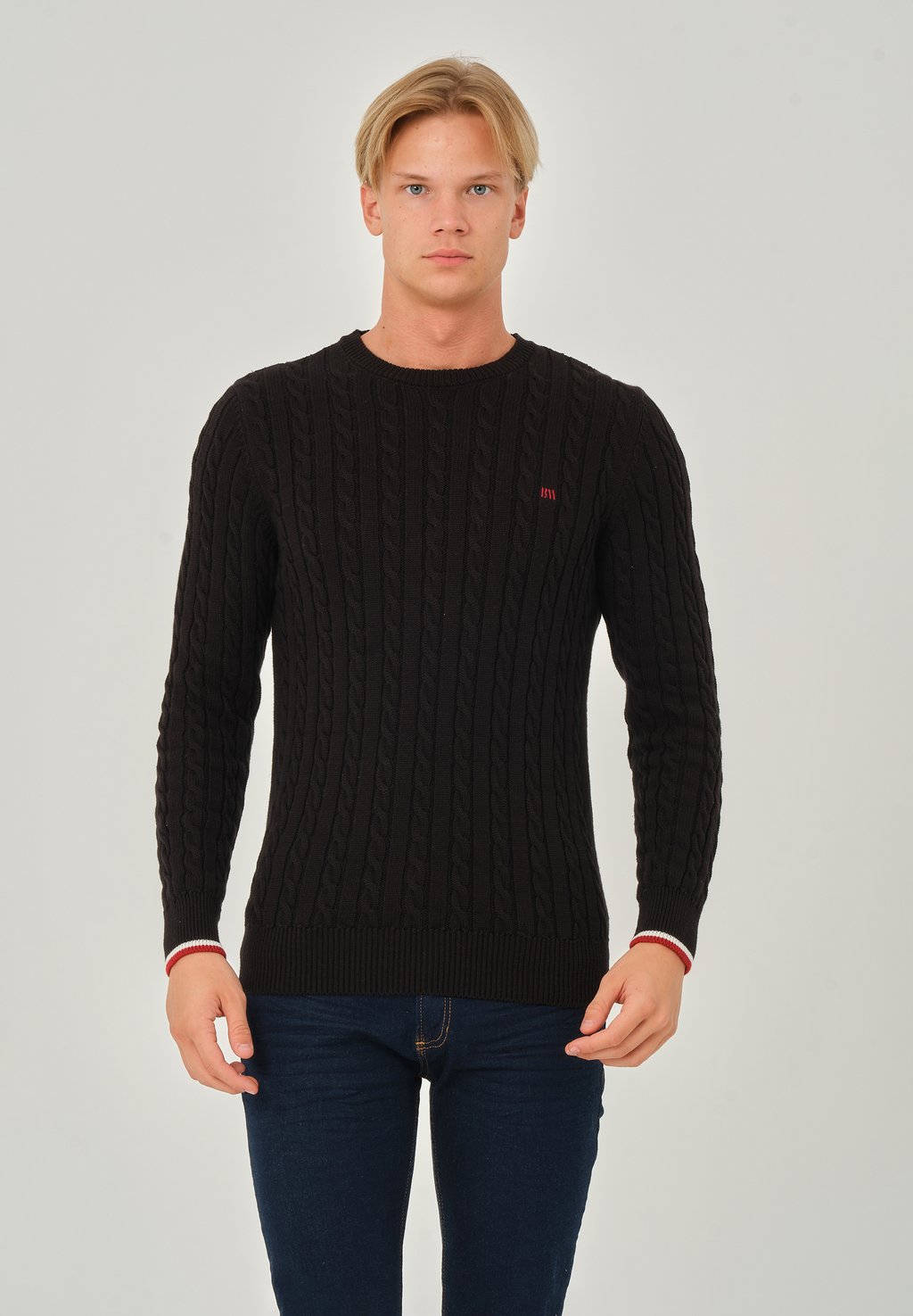 Вязаный свитер Basics and More, цвет black