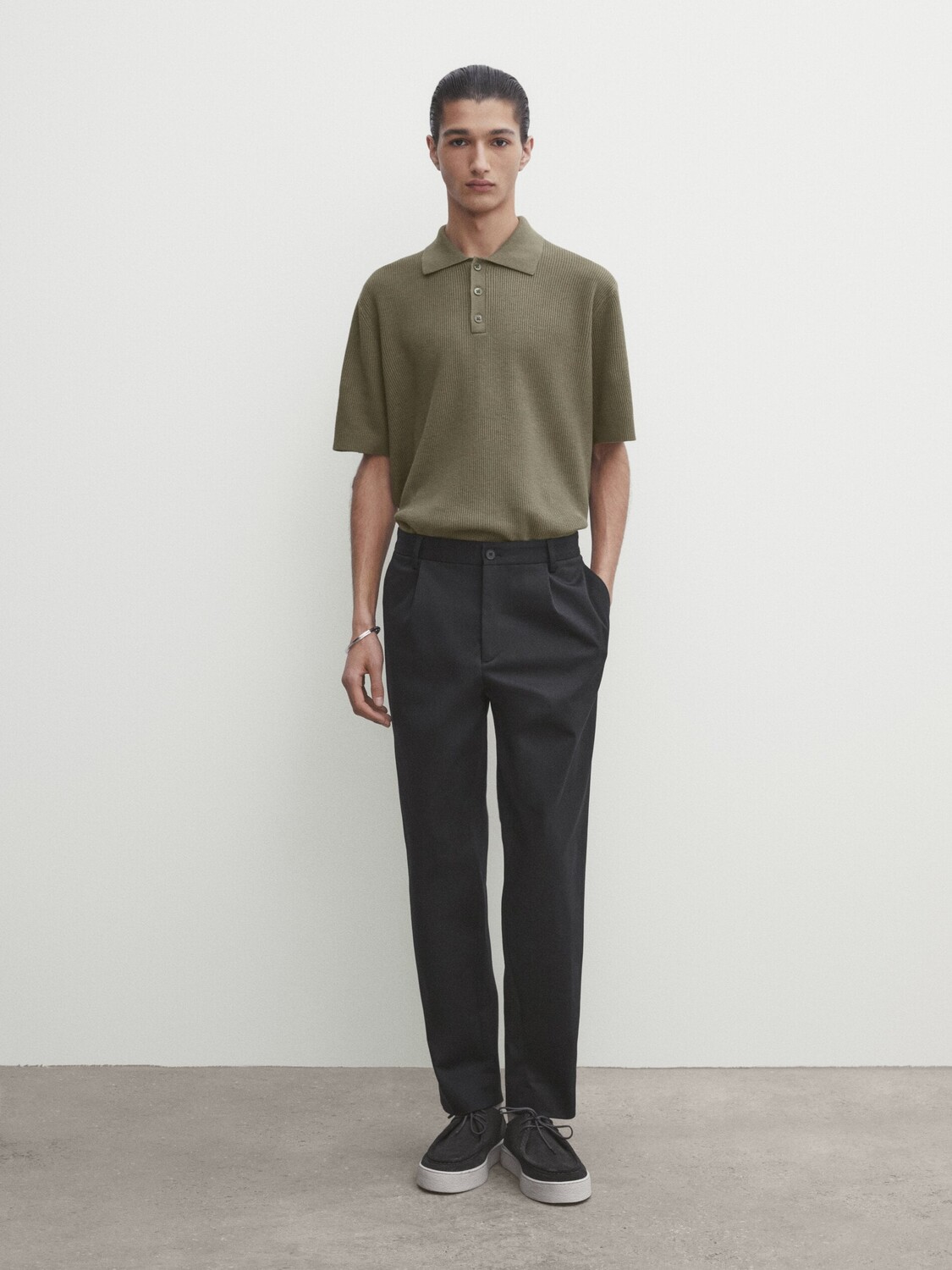 

Текстурированный свитер-поло с короткими рукавами Massimo Dutti, хаки