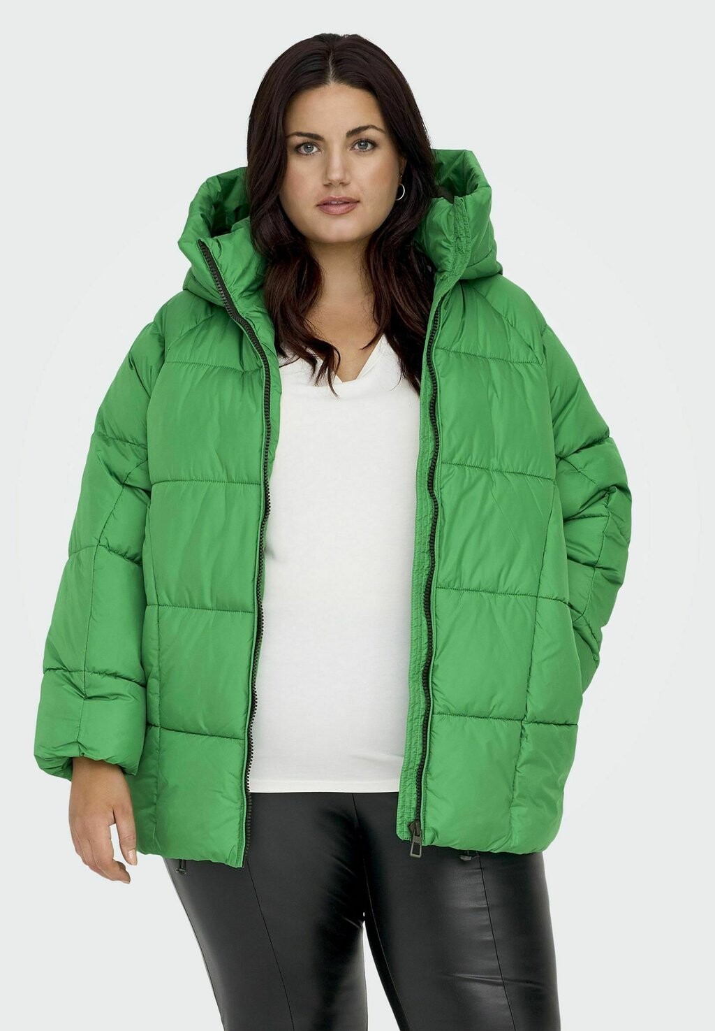 

Куртка зимняя ONLY Carmakoma КАРАСТА, цвет green bee