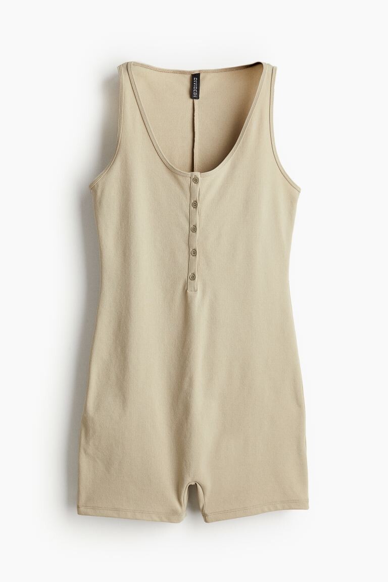 

Цельный костюм на пуговицах H&M, бежевый