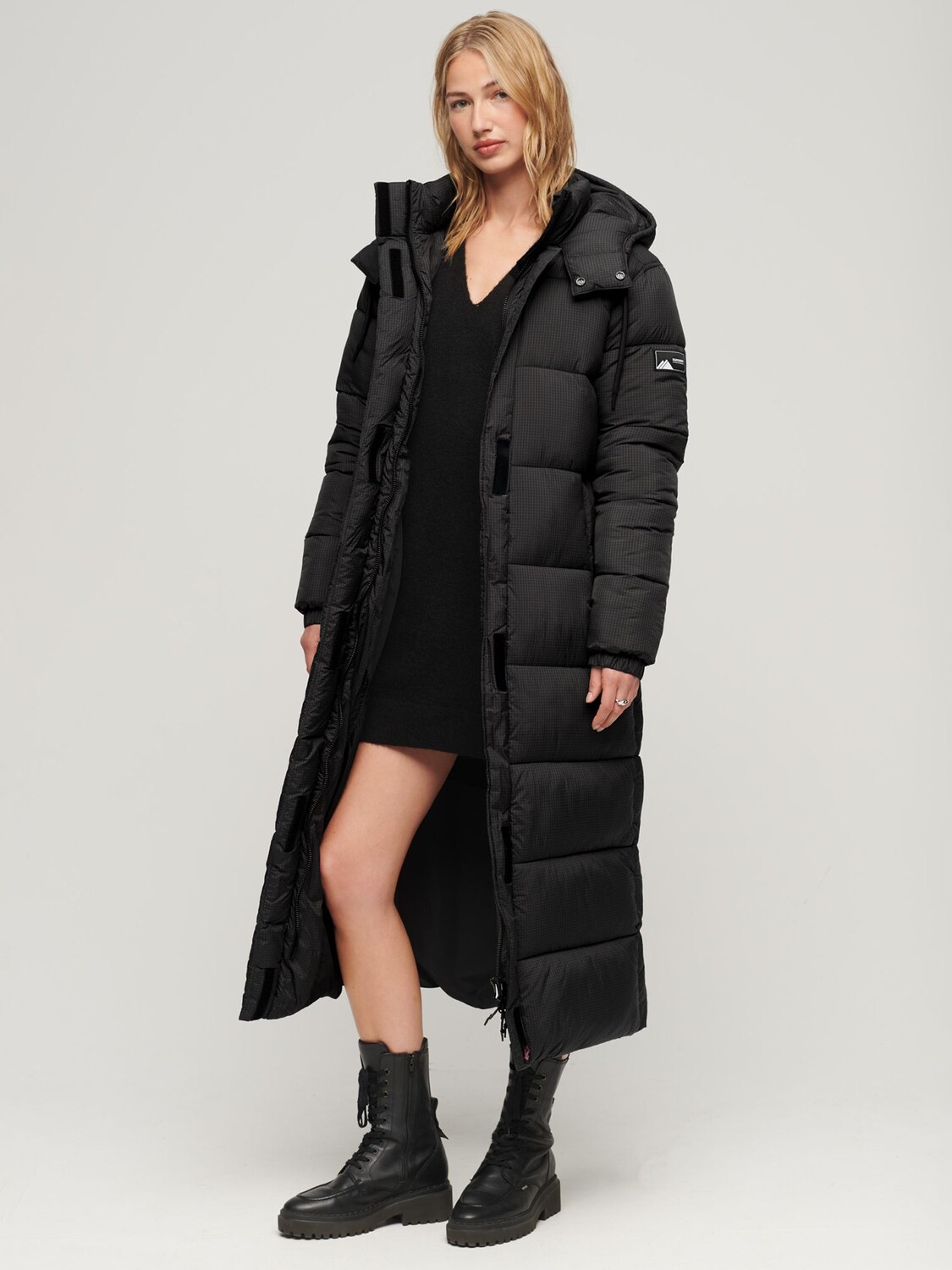 

Удлиненная куртка-пуховик Ripstop Superdry, футбольная черная сетка, Черный