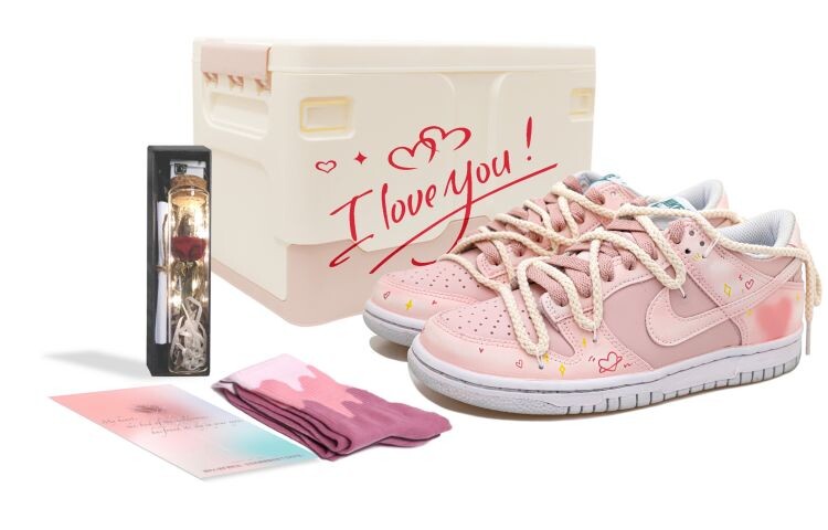 

Женские кроссовки для скейтбординга Nike Dunk