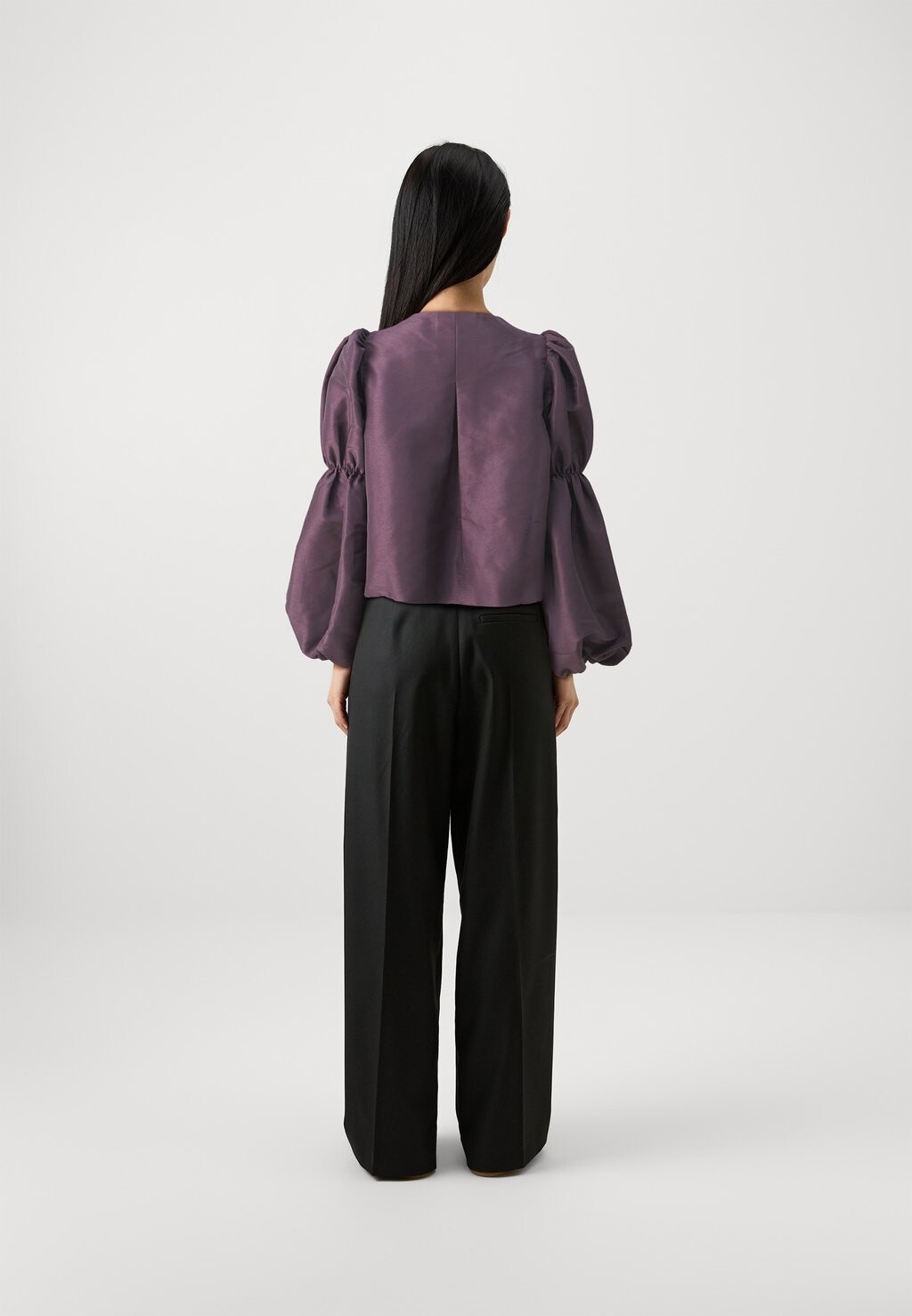 

Блуза ZOEY DOUBLE POUF SLEEVE BLOUSE By Malina, фиолетовый