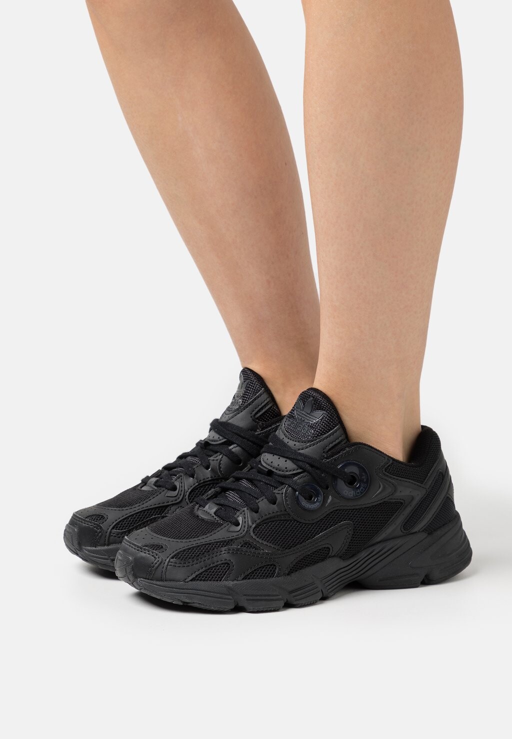 

Кроссовки adidas Originals