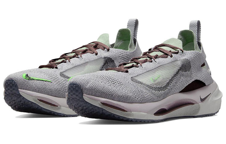

Кроссовки унисекс Nike Spark