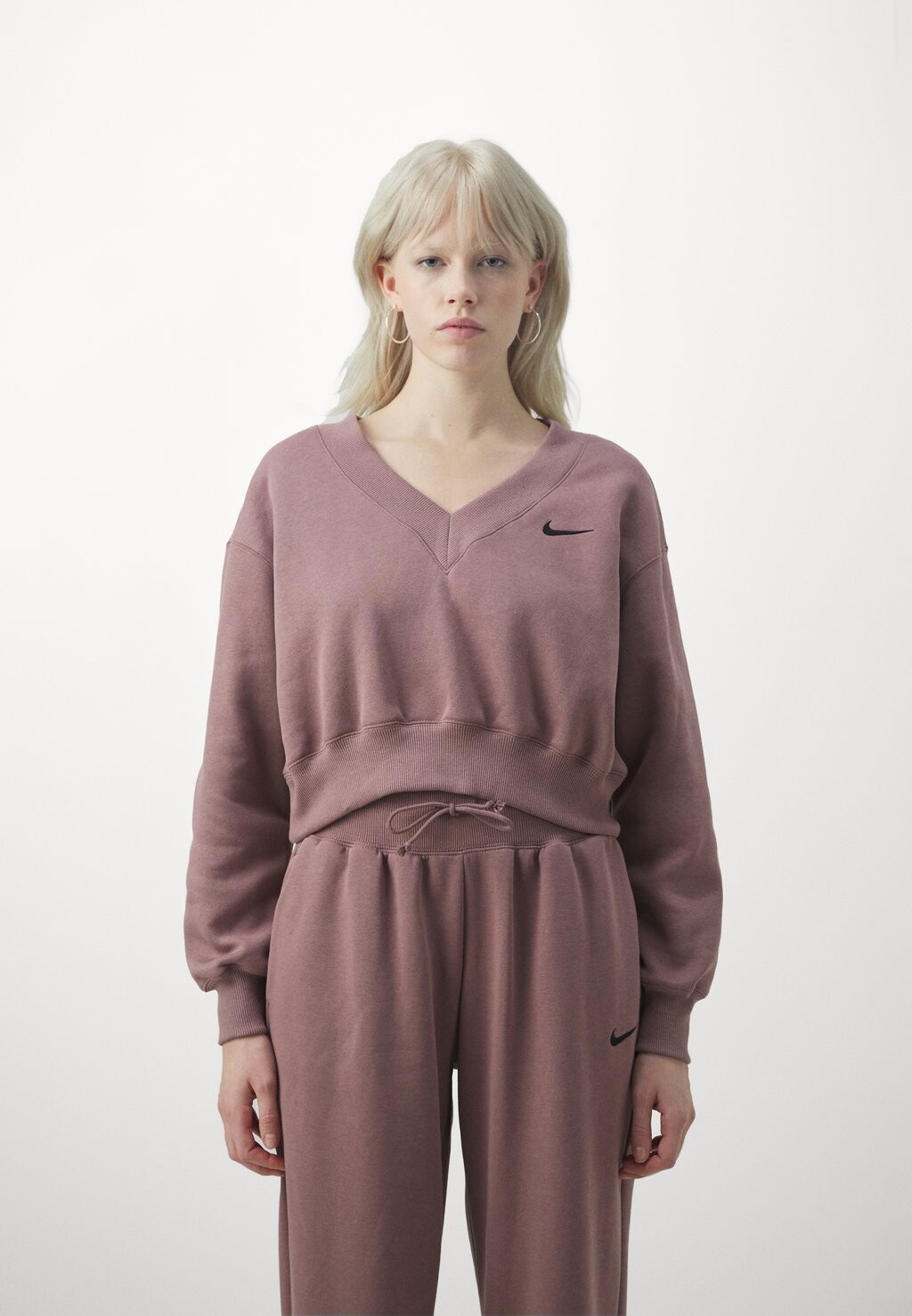 Толстовка Crop Vneck Nike, цвет smokey mauve/black