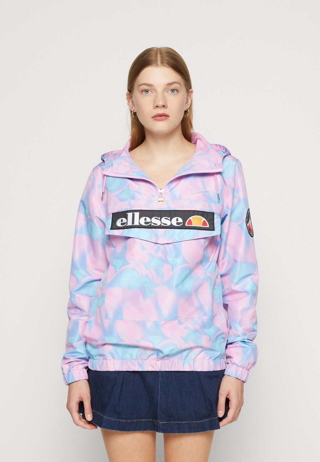 

Ветровка Ellesse