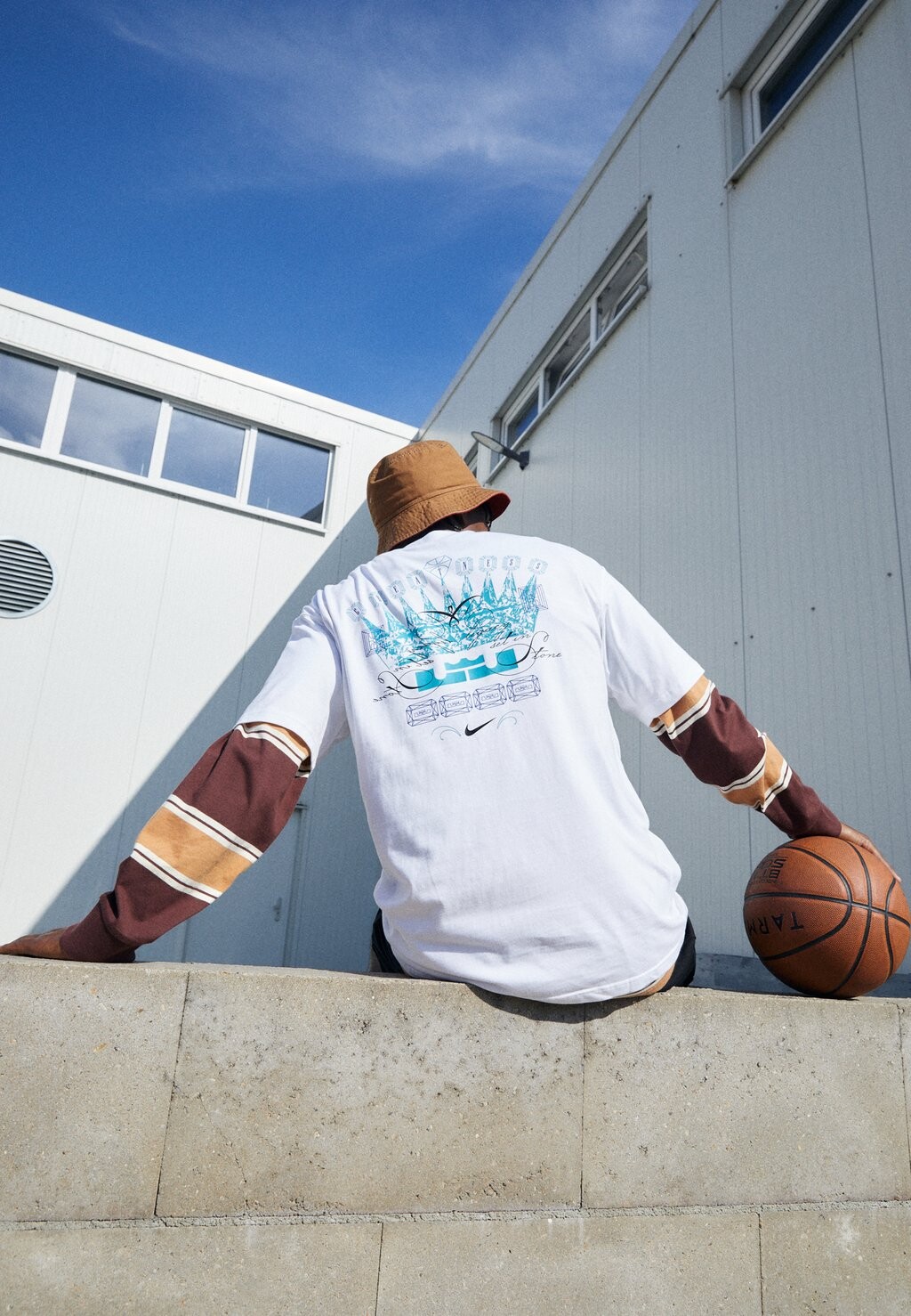 

Футболка с принтом LBJ M NK TEE M90 FA23 Nike, белая, Белый