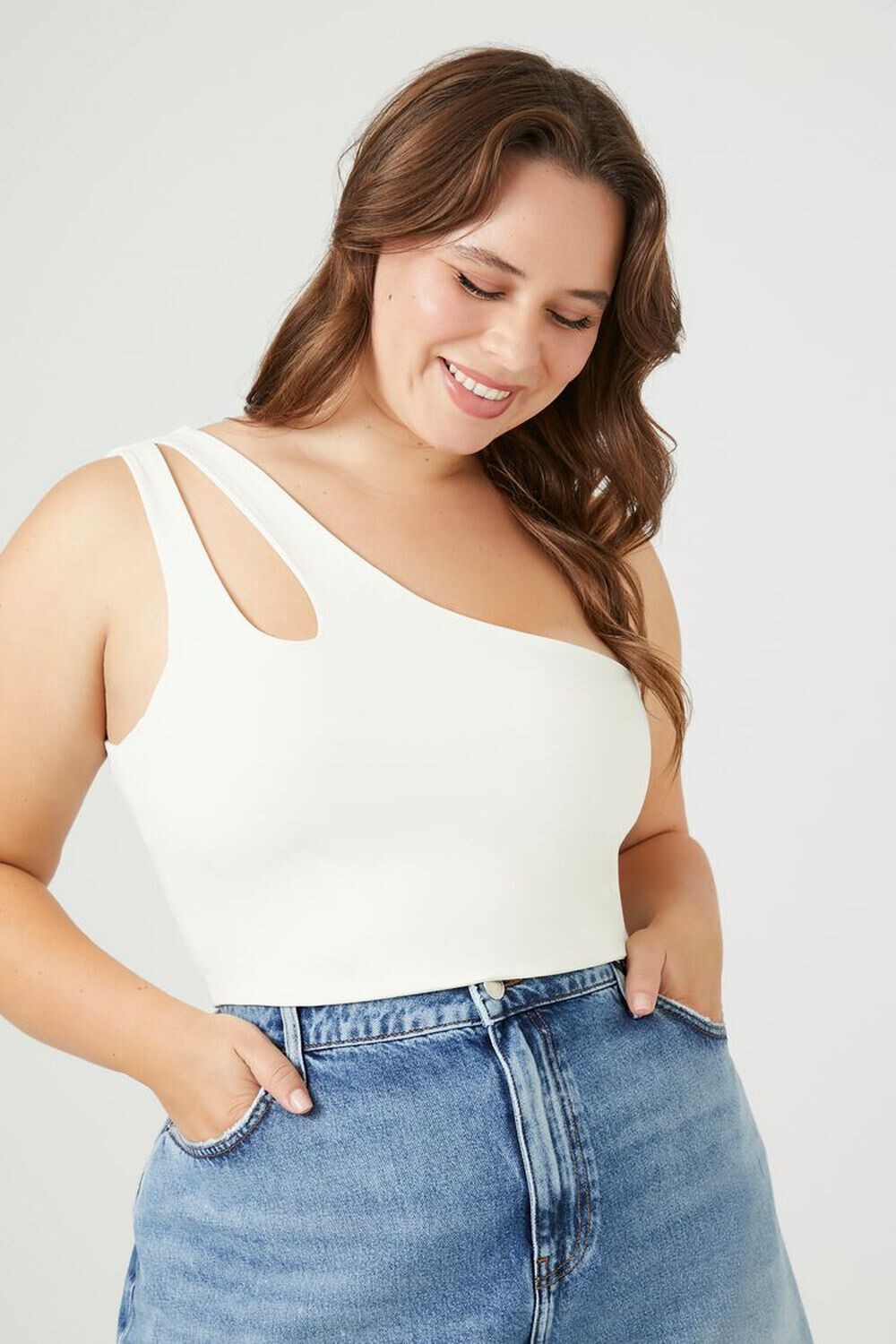 

Укороченный топ на одно плечо с вырезом больших размеров Forever 21, белый