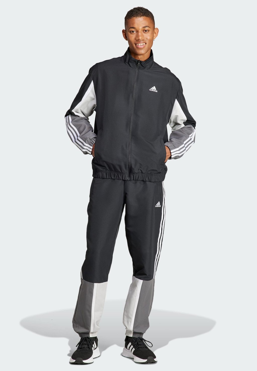 цена Спортивный костюм SPORTSWEAR COLORBLOCK TRACKSUIT SET adidas Sportswear, цвет black