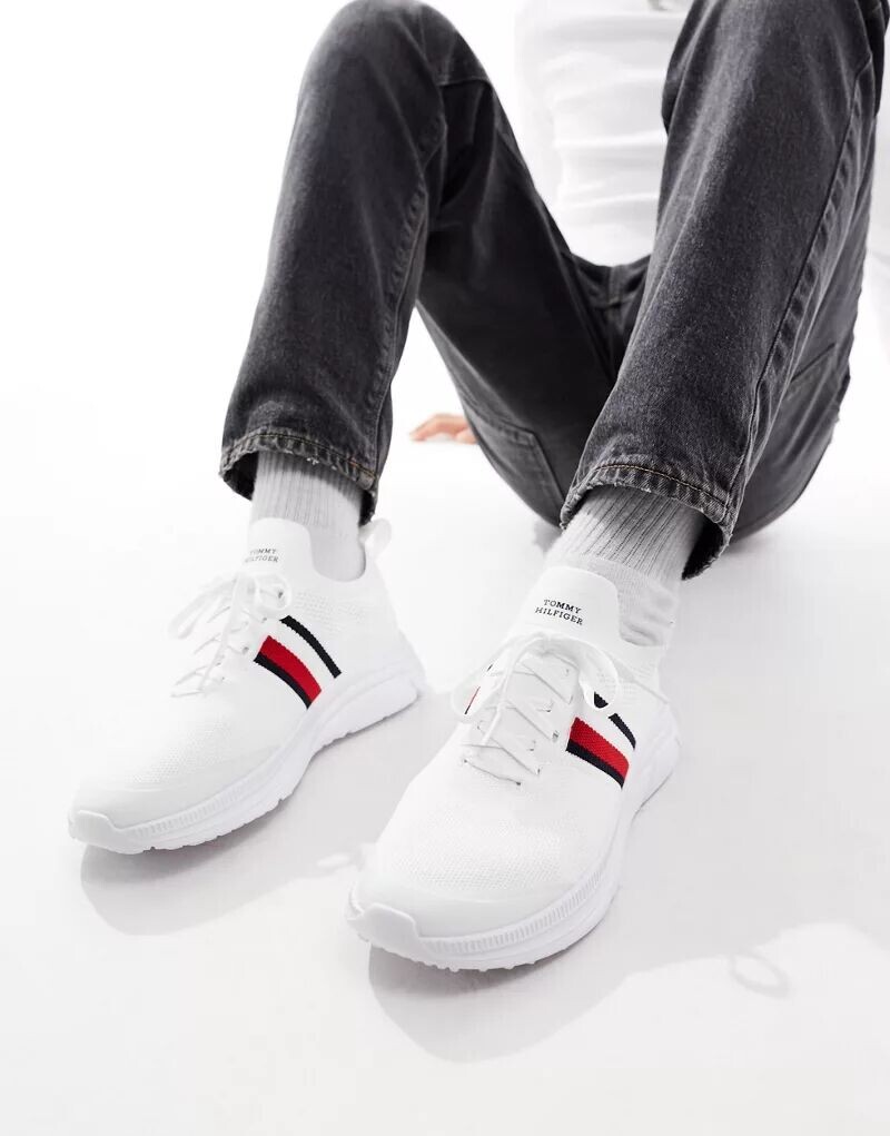 

Белые вязаные кроссовки Tommy Hilfiger Modern Essential с полосками