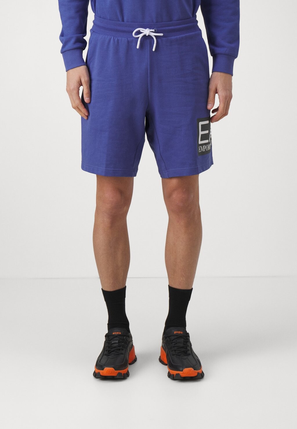 

Шорты EA7 Emporio Armani, синий