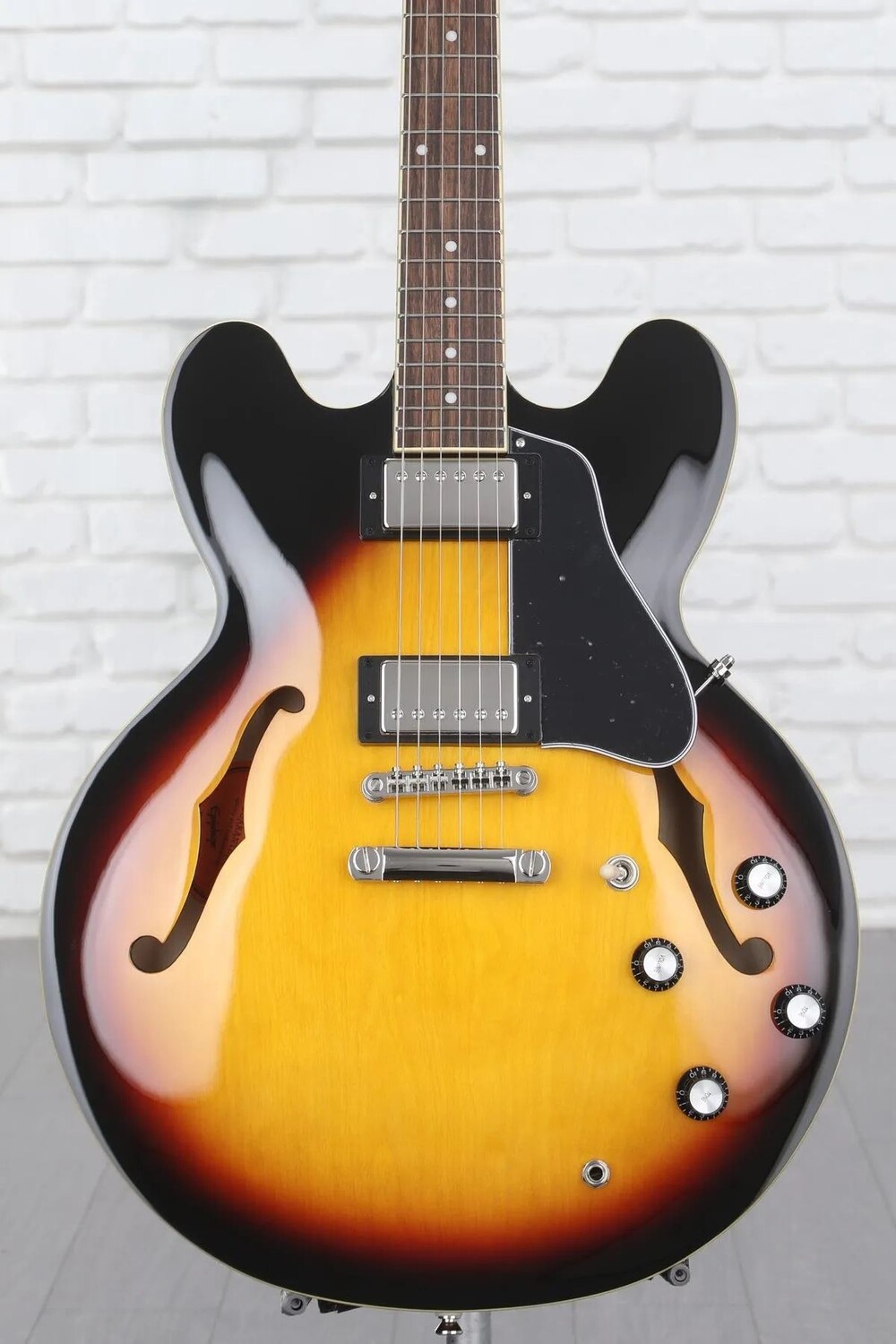 

Электрогитара Epiphone ES-335 с полуполым корпусом - Vintage Sunburst