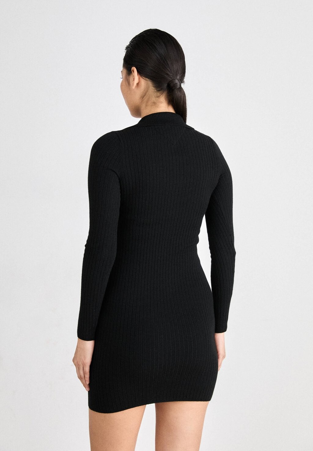 

Платье прямого кроя SCRIPT DRESS Tommy Hilfiger, черный