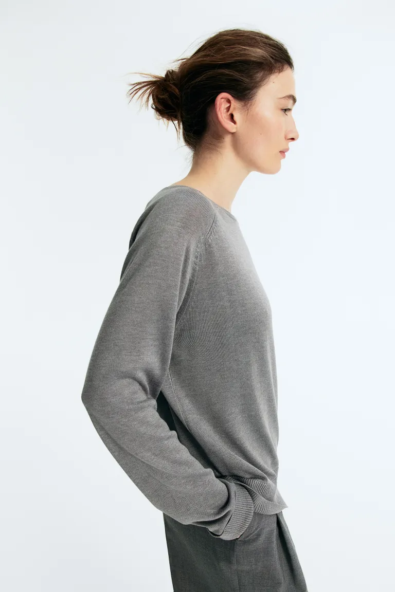 Свитер тонкой вязки H&M, серый 12storeez свитер объёмный тонкой вязки серый wf18 19