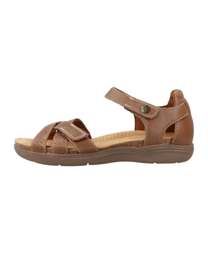 

Стильные женские босоножки на плоской подошве. Clarks, коричневый