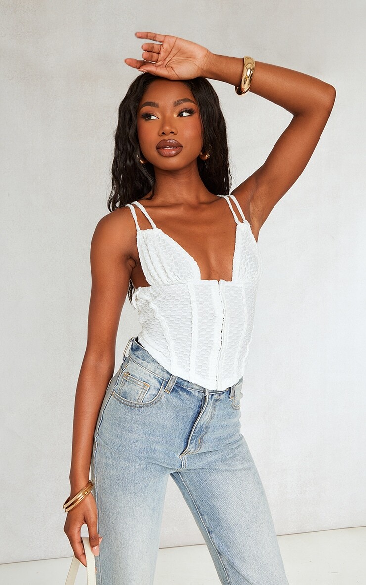 

PrettyLittleThing Кремовый текстурированный корсет на крючках и бретелях