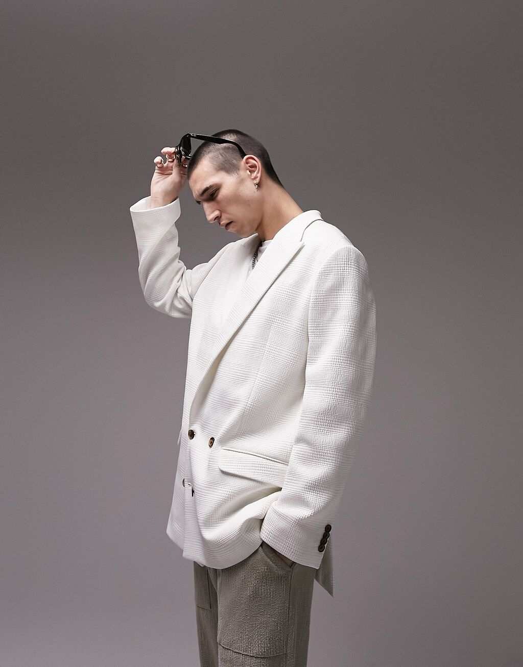 

Белоснежный фактурный блейзер свободного кроя Topman