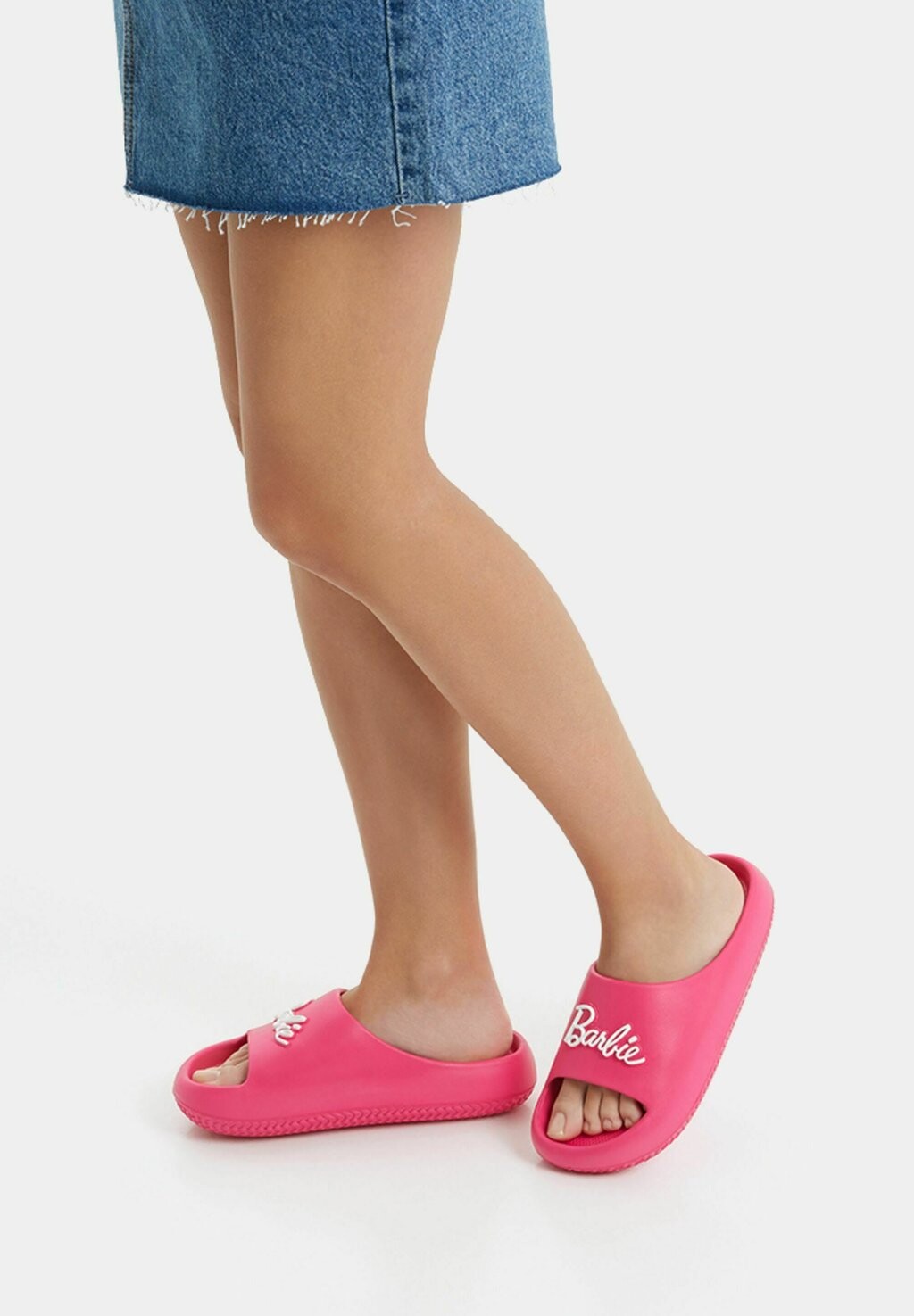 

Шлепанцы Bershka