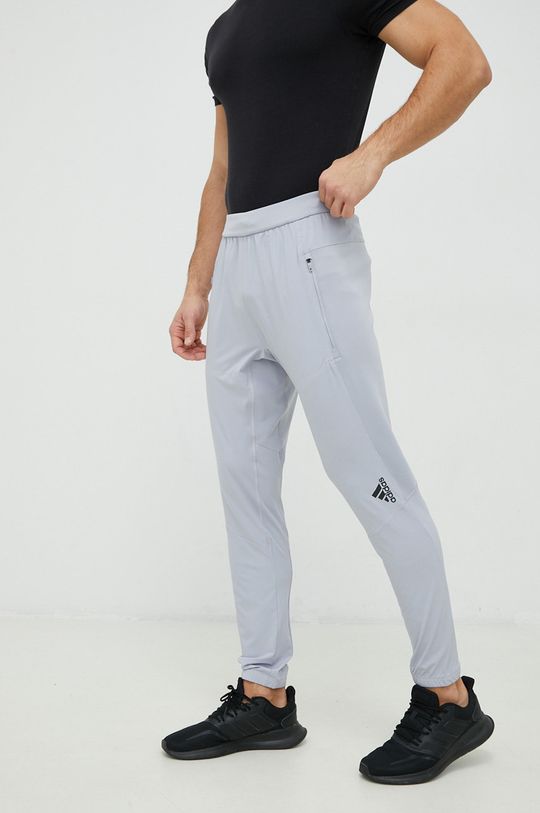 Спортивные брюки , созданные для тренировок. adidas, серый фотографии