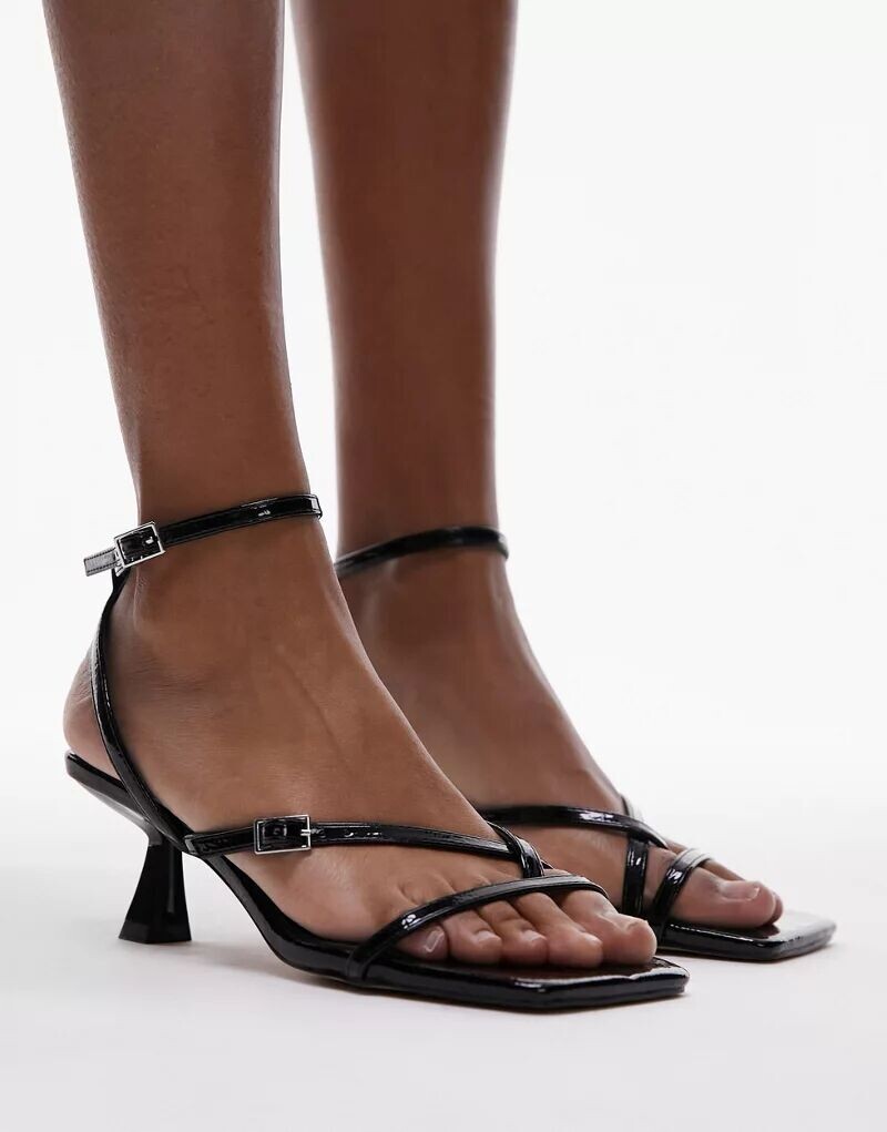 

Черные босоножки на среднем каблуке с ремешками Topshop Iris