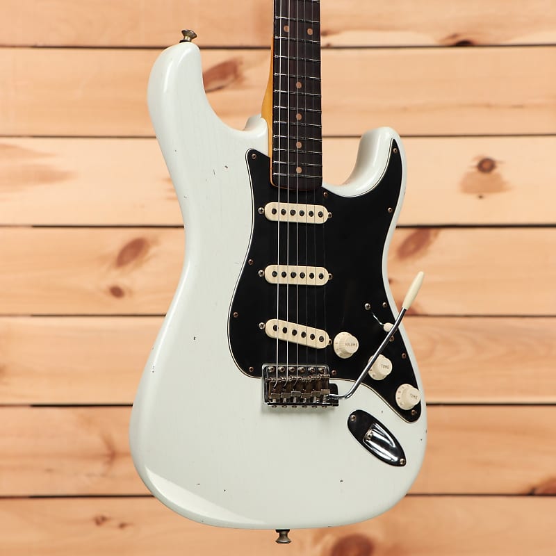 Электрогитара Fender Custom Shop Postmodern Stratocaster Journeyman Relic - Aged Olympic White - XN16612 - PLEK'd