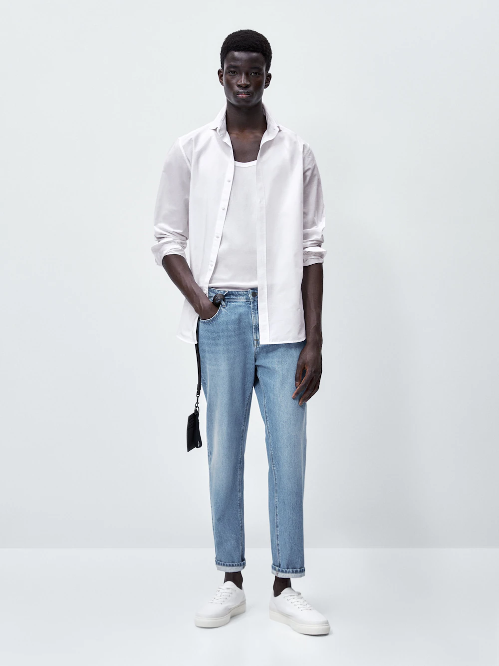 

Рубашка облегающего кроя из текстурированного хлопка Massimo Dutti, белый