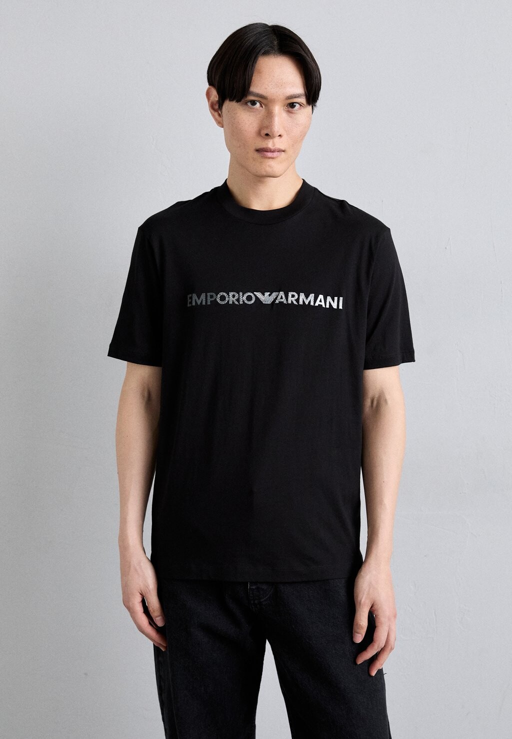 

Футболка с принтом Emporio Armani, черный