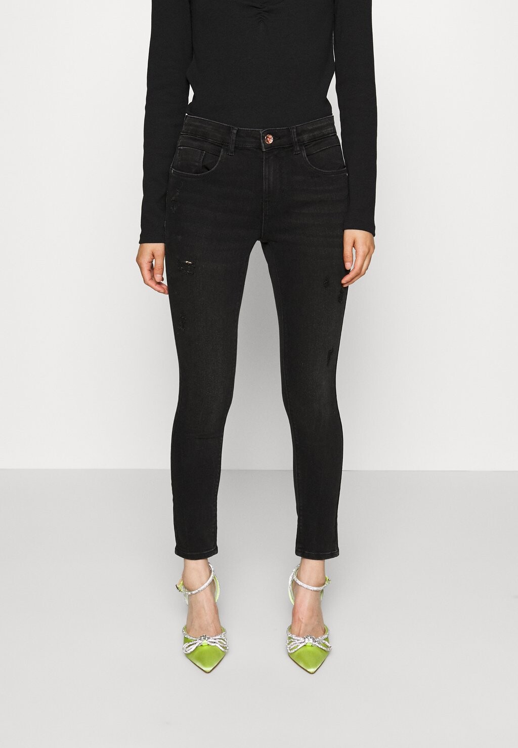 

Джинсы Skinny Fit ONLY Onldaisy Push Dest, выстиранный черный