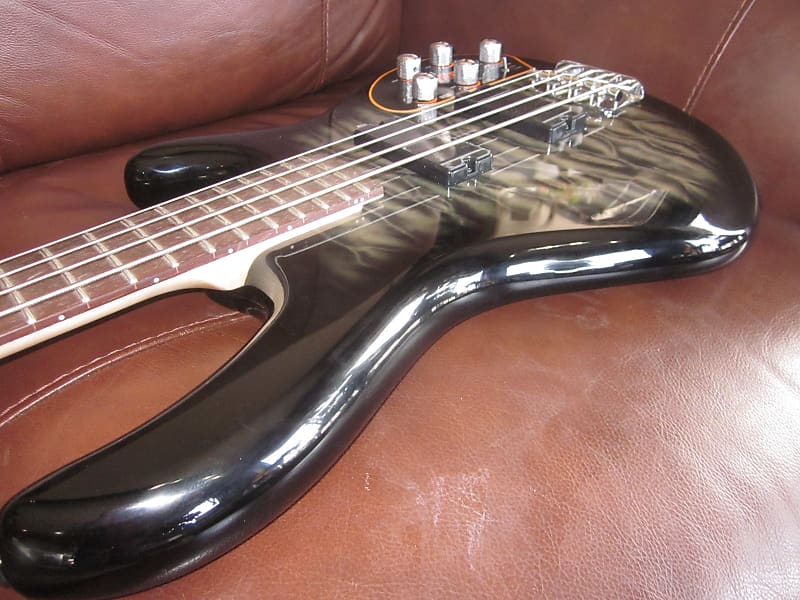 цена Басс гитара Cort Action DLX Plus 4-String Electric Bass