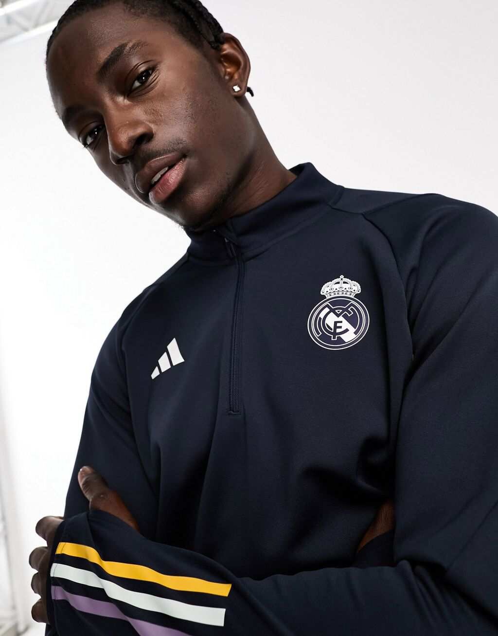 

Черная спортивная футболка adidas Football Real Madrid