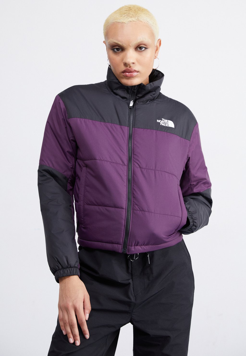 Демисезонная куртка GOSEI PUFFER The North Face, цвет black/currant purple куртка the north face gosei puffer черный