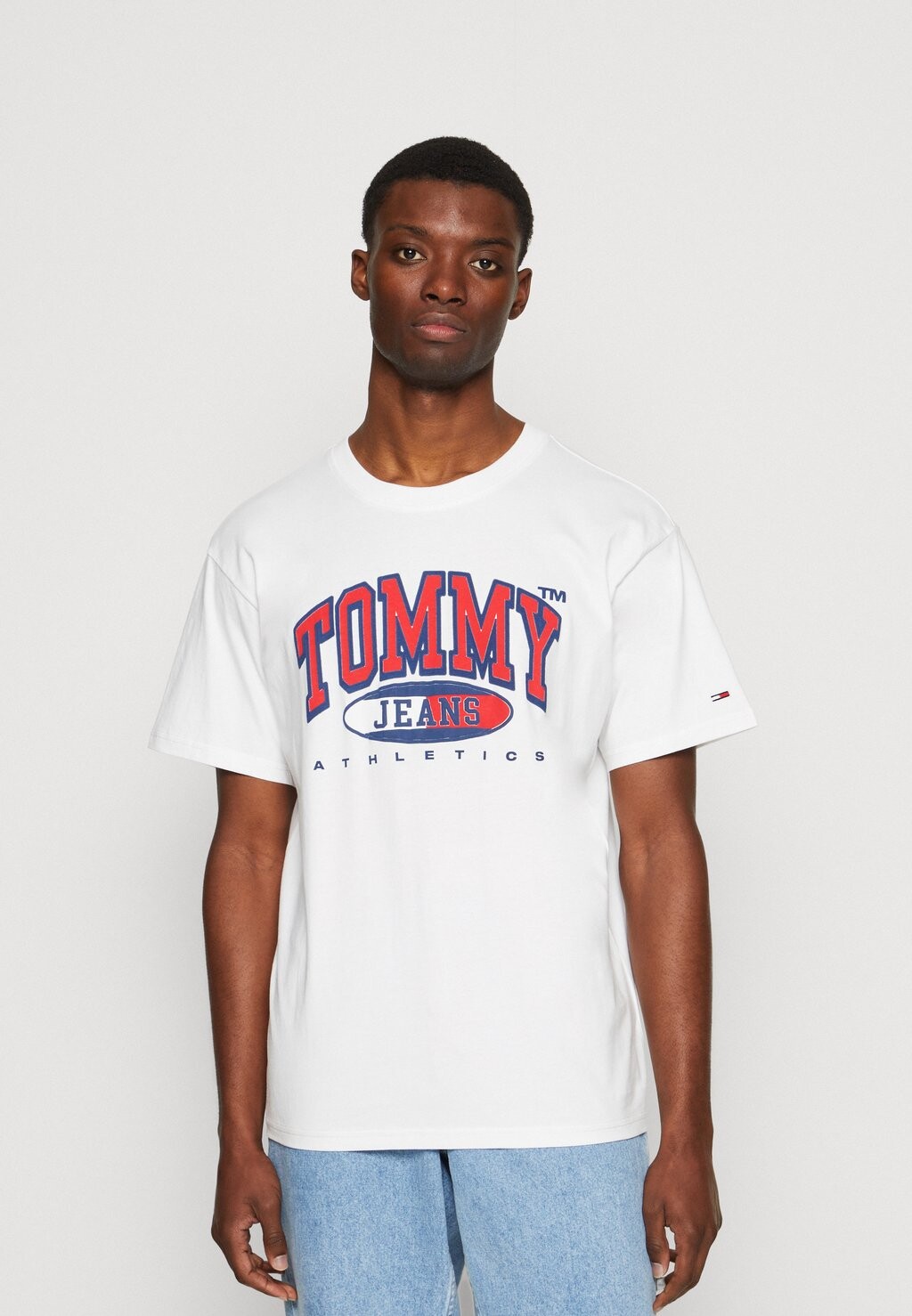 

Футболка с принтом Tommy Jeans, белый