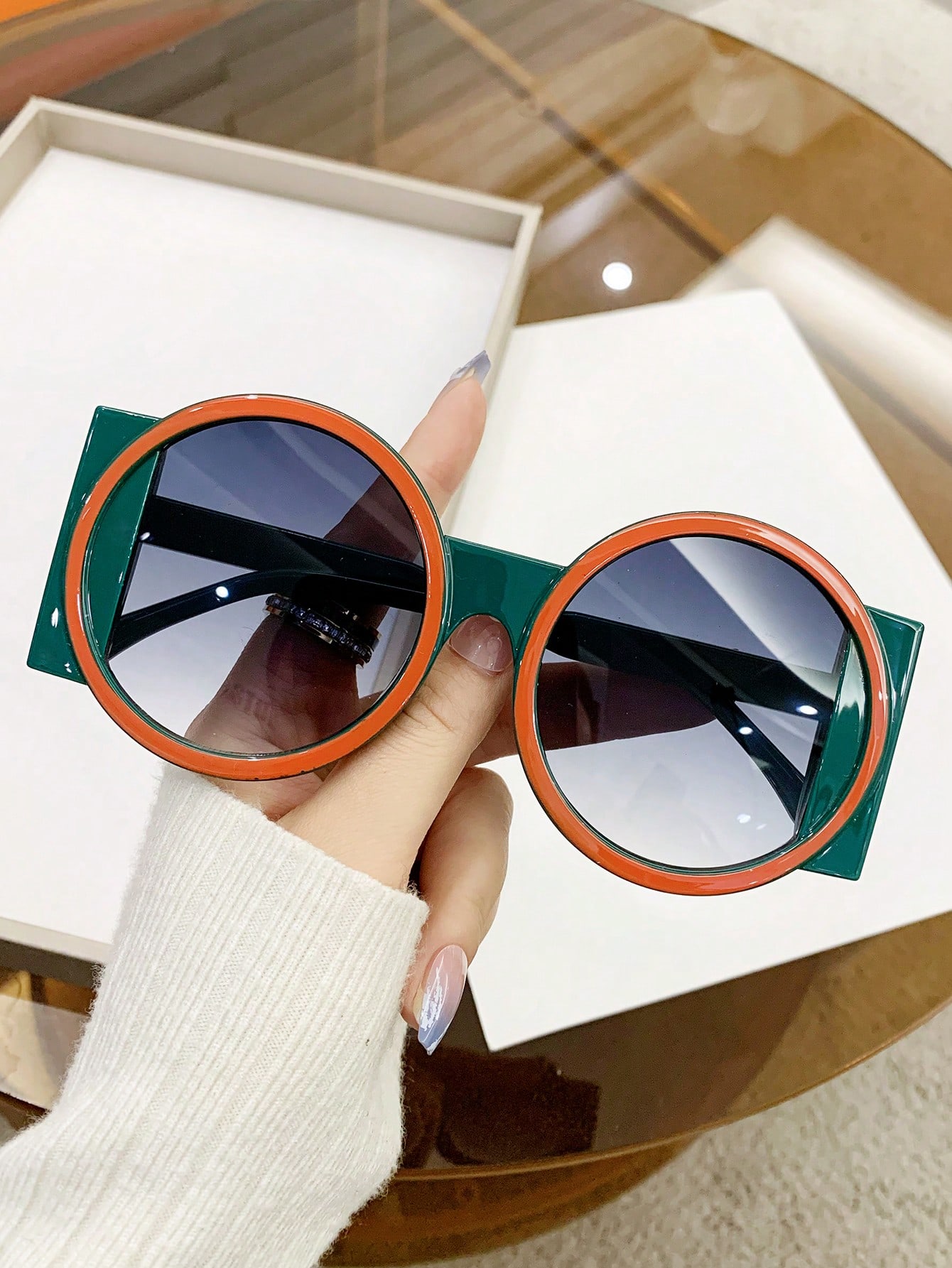 цена Женские круглые массивные двухцветные массивные солнцезащитные очки Y2K 1 шт. идеально подходят для отпуска